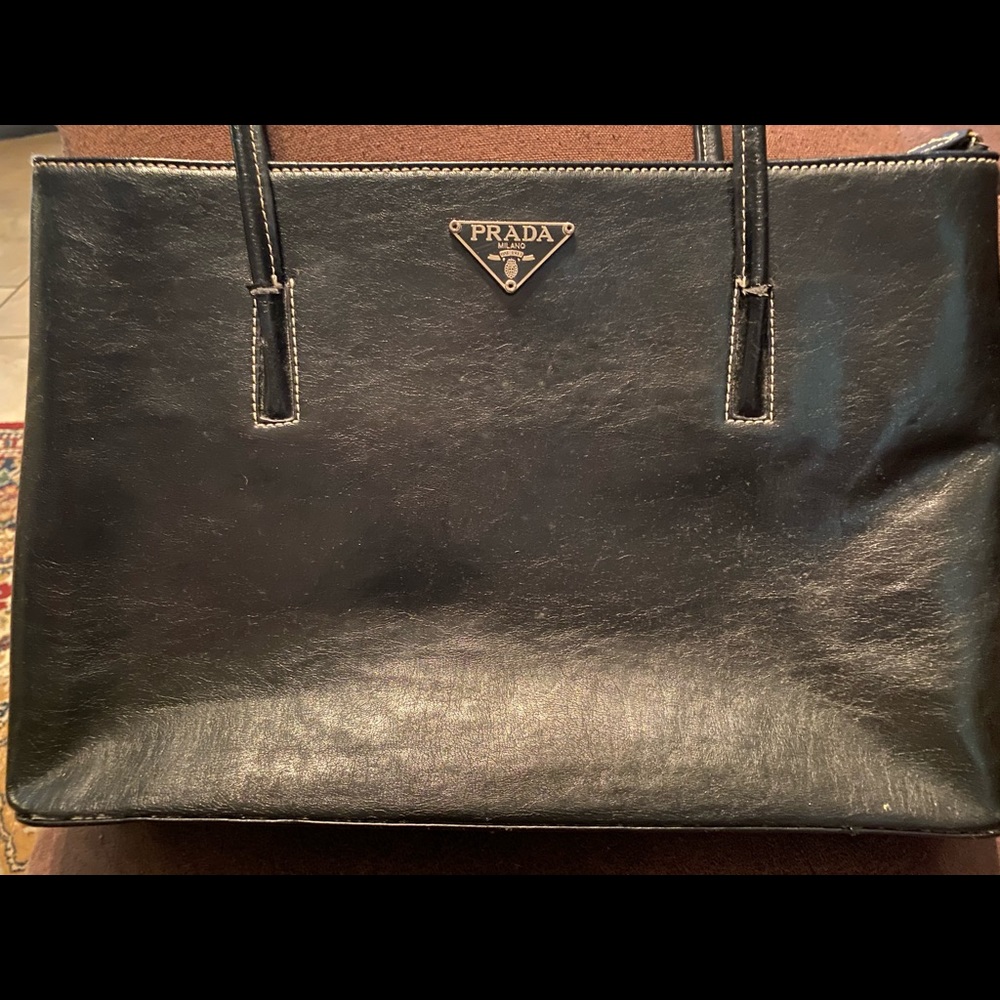 Super stylish shoulder bag!